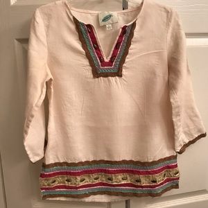 Linen top with ribbon design